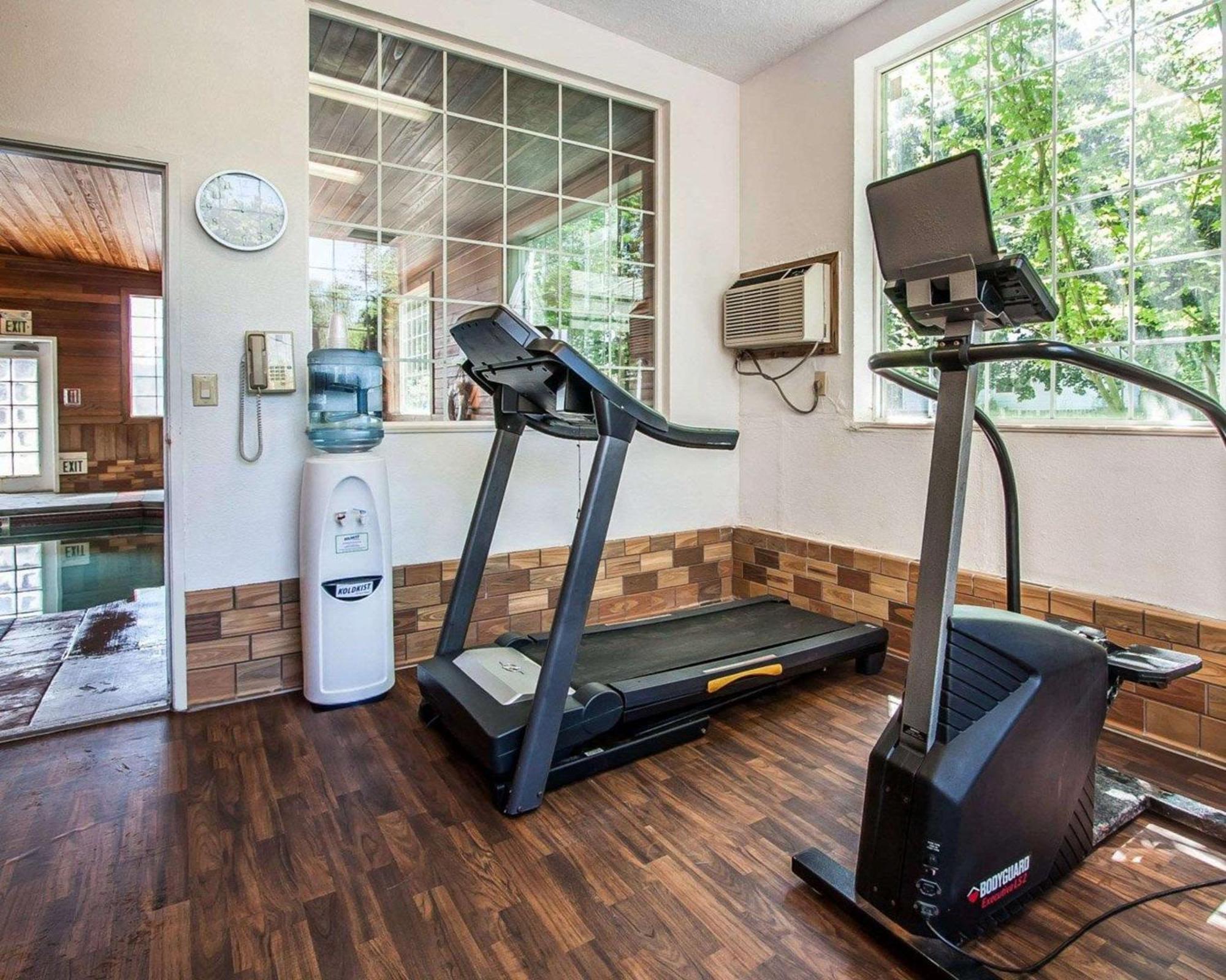 Comfort Suites Клакамас Екстериор снимка