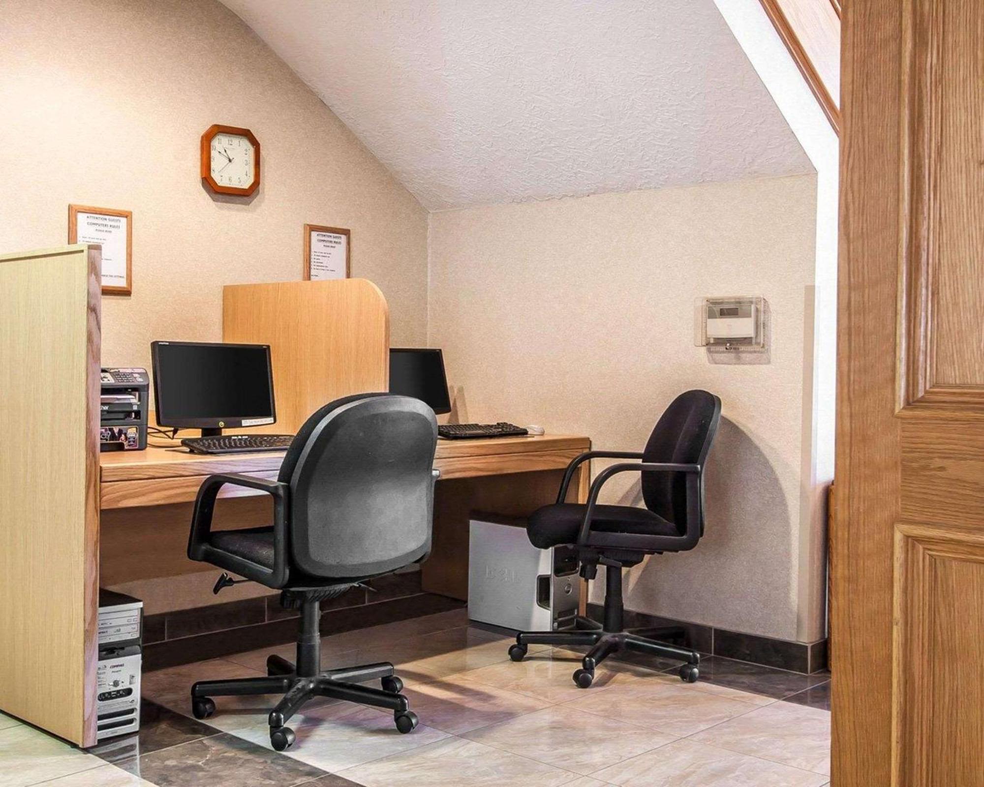Comfort Suites Клакамас Екстериор снимка