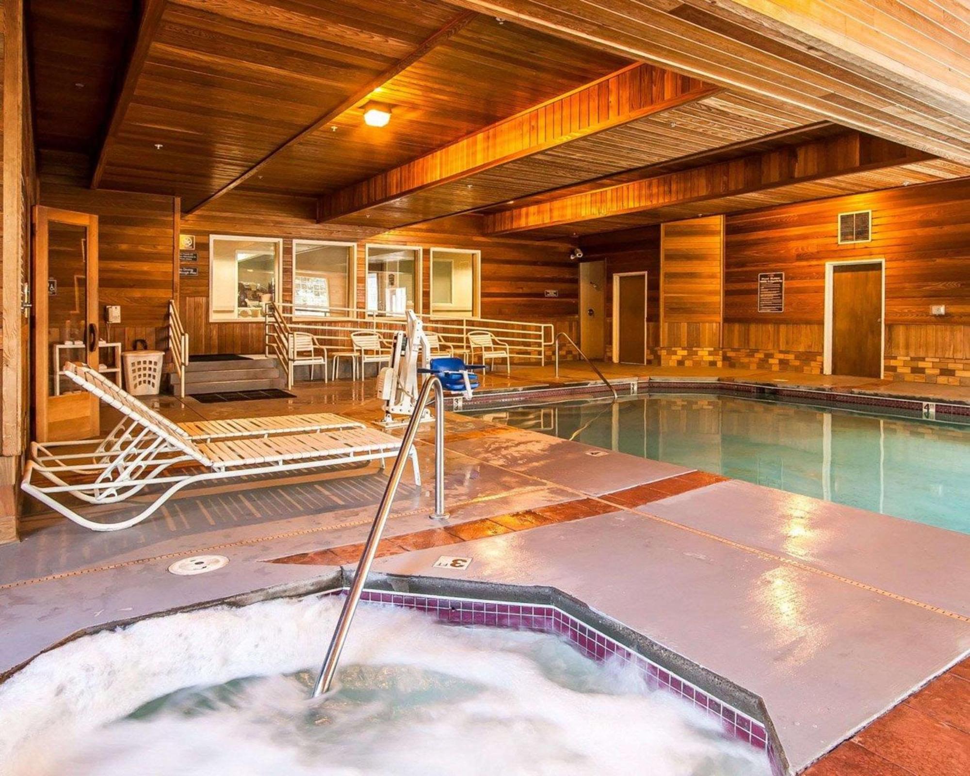 Comfort Suites Клакамас Екстериор снимка