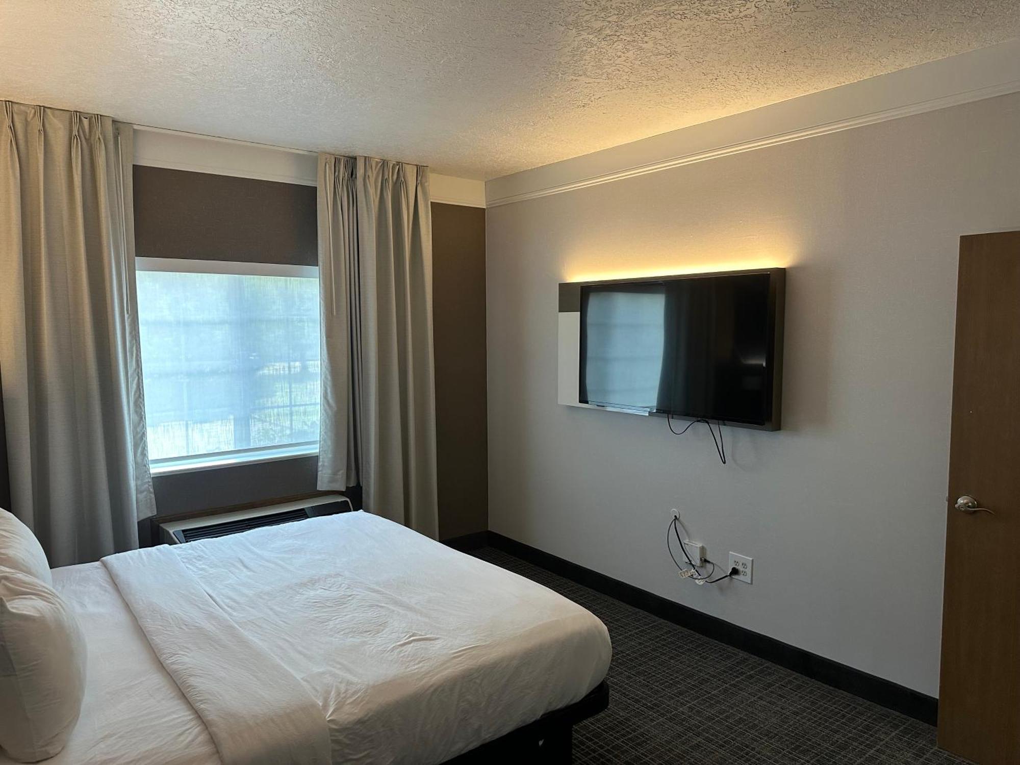 Comfort Suites Клакамас Екстериор снимка