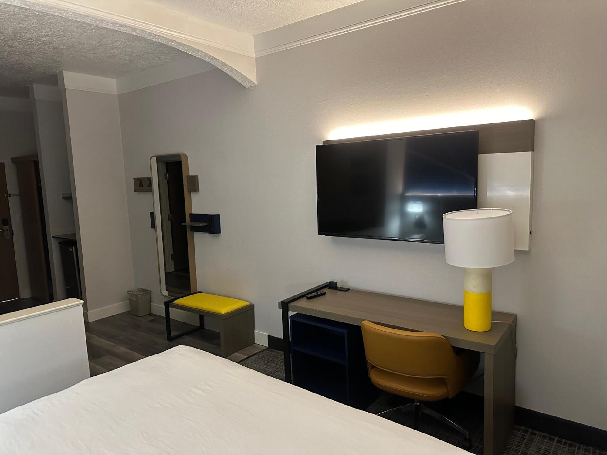 Comfort Suites Клакамас Екстериор снимка