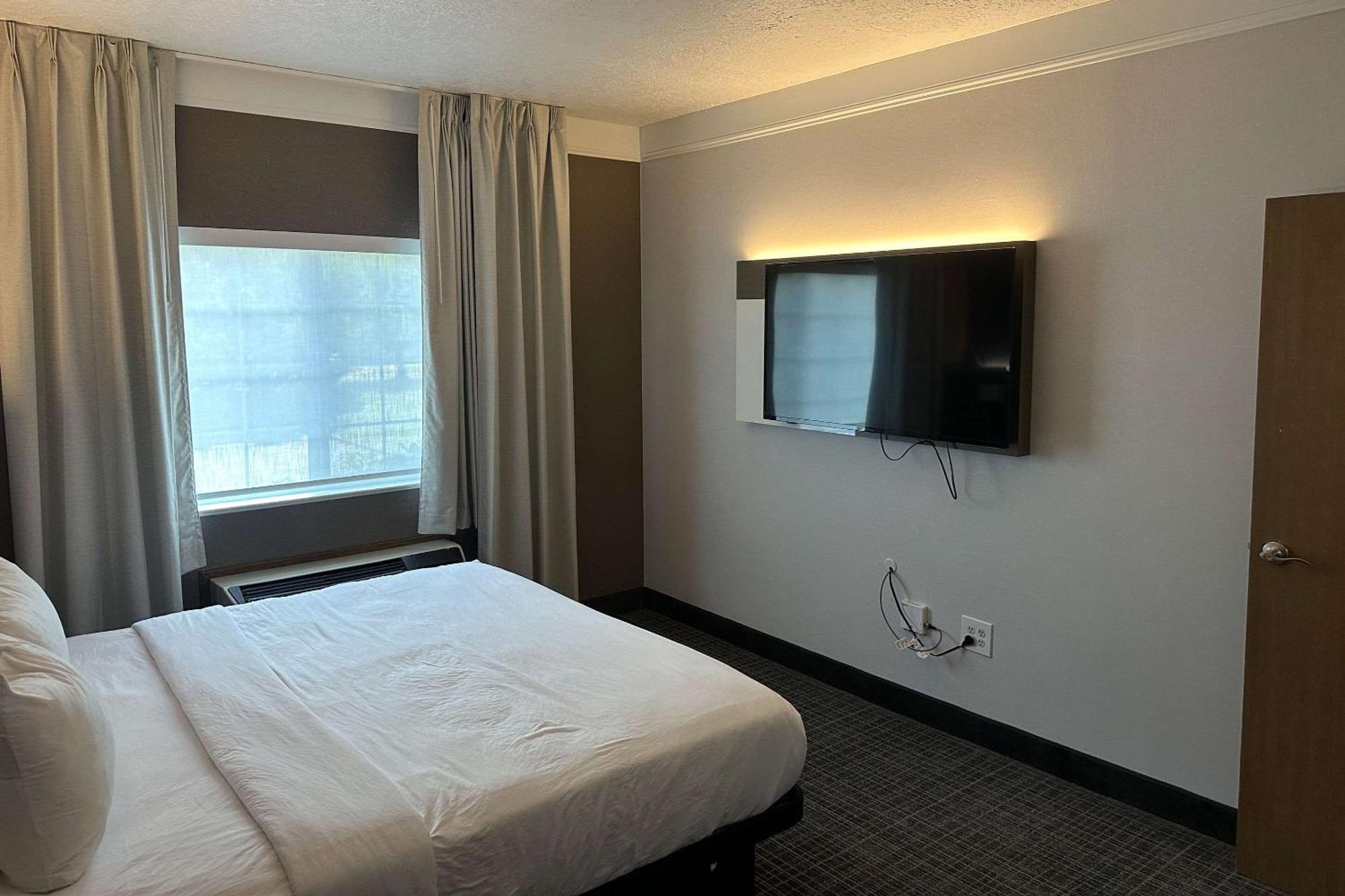 Comfort Suites Клакамас Екстериор снимка